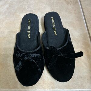 Patricia Green Women's Black Velvet Slippers